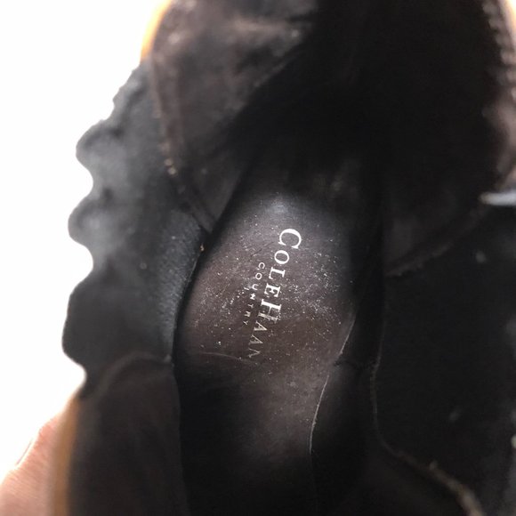 HPπ COLE HAAN Country Vibram Leather EUC Brown Heeled Ankle Boots 8B Like NEW - Picture 16 of 16